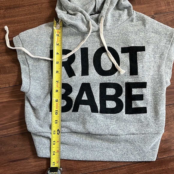 Gray Riot Babe tops - Picture 2 of 4